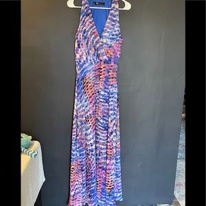 Gorgeous floor length V neck sleeveless dress size 4